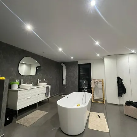 La Du Silence Ouvrier 생 마르탱 듀리아쥬